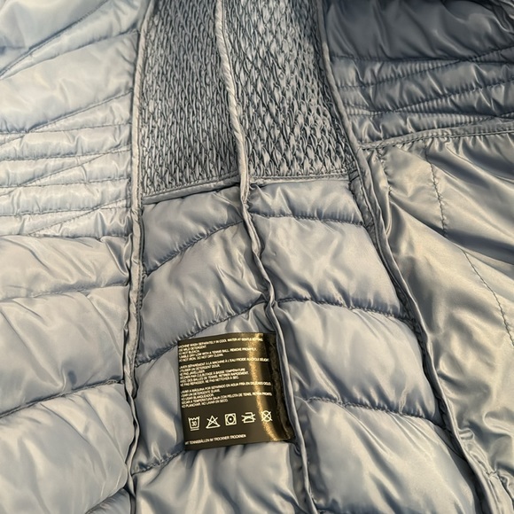 Bernardo XS light puffer coat blue-ish purple; packable - Picture 7 of 8